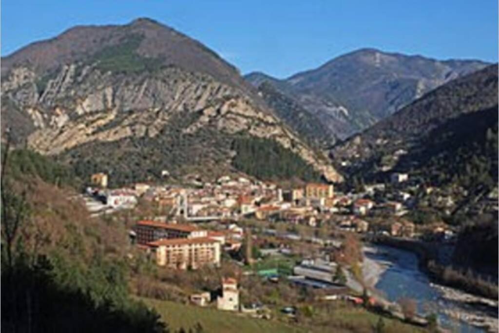 Petit 2P au coeur des montagnes avec spa Puget-Théniers Extérieur photo